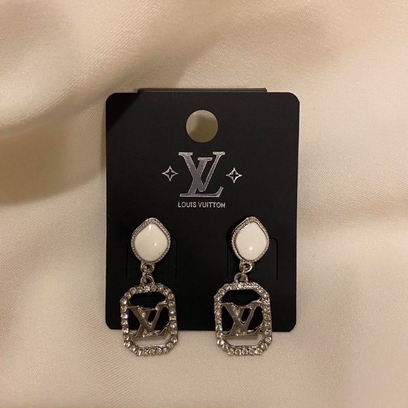 ต่างหูแบรนด์แฟชั่นLv💫