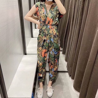 💐ZARA JUMPSUITE💐 ชุดจั๊มสูท ZARA คอลเลคชั่นใหม่ล่าสุด แบบคอปก คอวีลึก ช่วงเอวมียางสม็อคยืด กางเกงทรงฮาเลมใส่ออกมาสวย