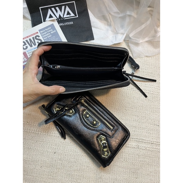 AWA กระเป๋าสตางค์ใบยาว ทรงบาลอง