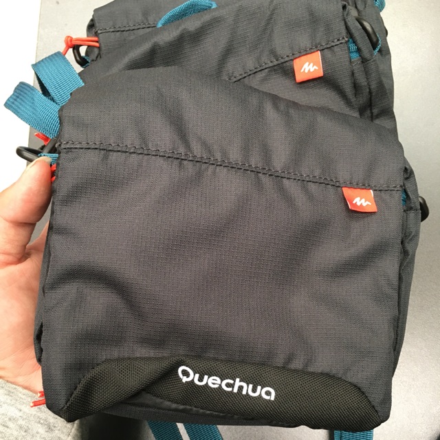 กระเป๋าสะพายข้าง Quechua