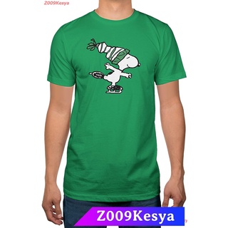 เสื้อยืดผ้าฝ้ายพิมพ์ลาย Z009Kesya เสื้อยืดผู้ชาย Peanuts Snoopy Skating Mens Green T-Shirt discount Peanuts