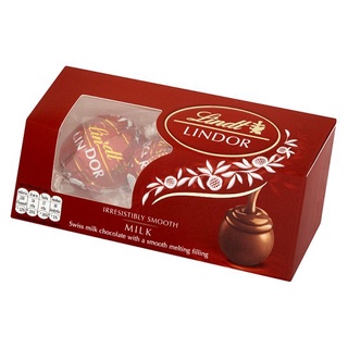 🔥แนะนำ!! ลินด์ ลินเดอร์ ช็อกโกแลตนมสอดไส้ทรัฟเฟิล 37กรัม Lindt Lindor Swiss Milk Chocolate with a Smooth Melting Filling