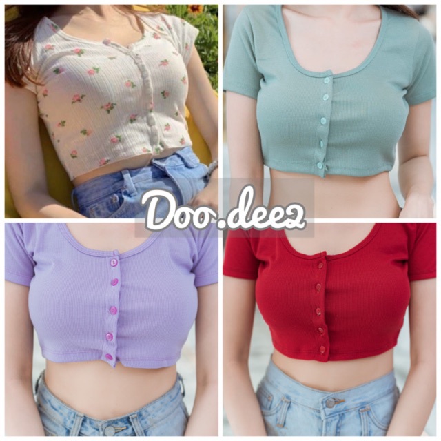 DOODEE2 เสื้อครอปแต่งกระดุมหน้า โชว์เอวน่ารัก