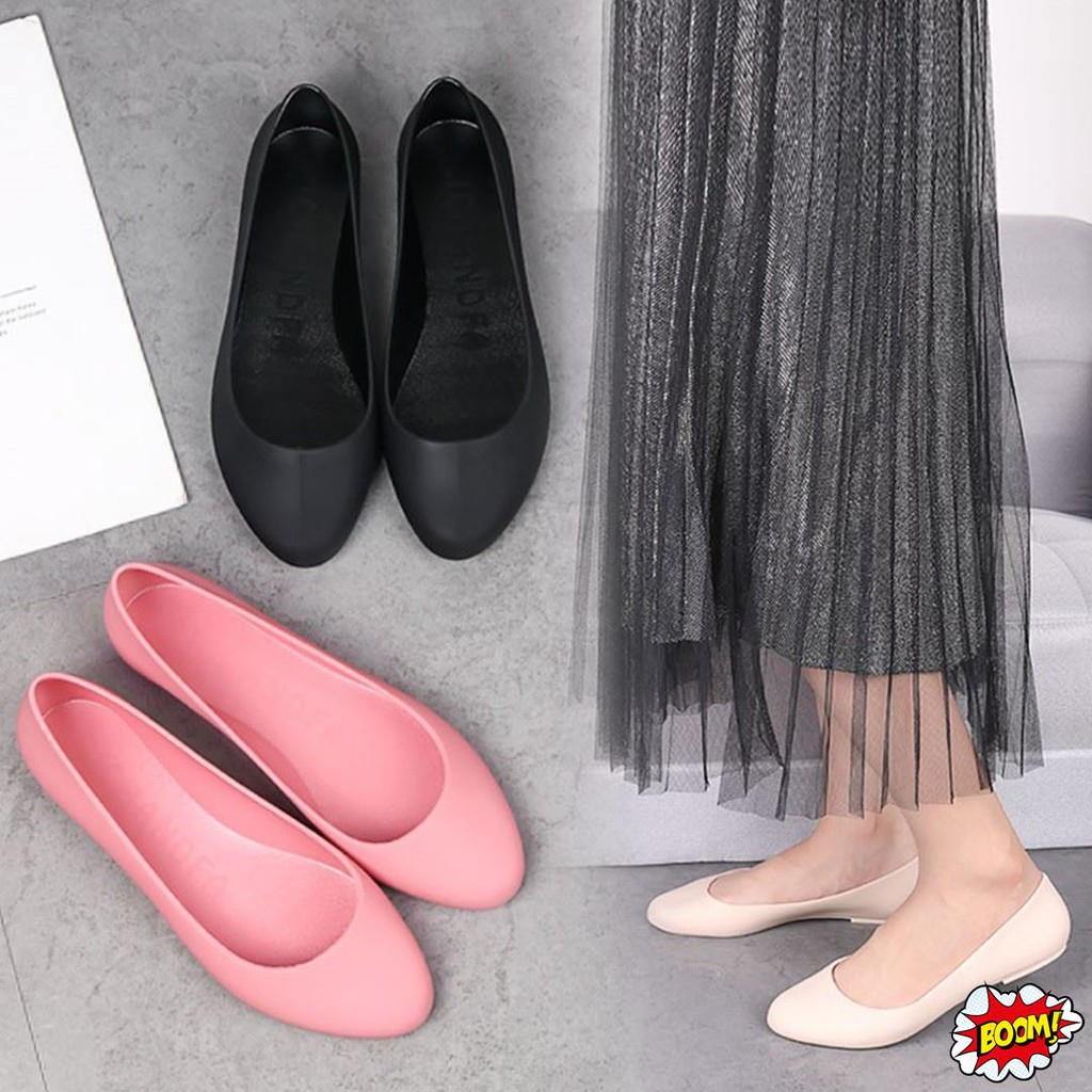 BOOM รองเท้าคัชชูแฟชั่น เรียบง่าย ใส่สวย ยางนิ่ม ใส่สบาย เบอร์36-42