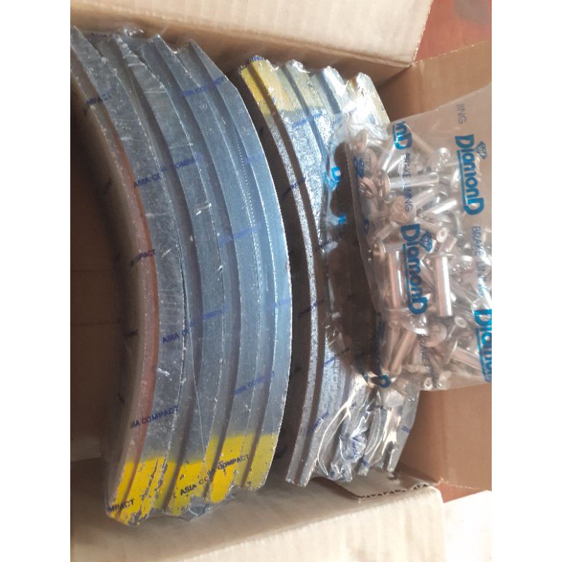 ผ้าเบรคหน้า ISUZU FXZ(200HP)240,270,มี8แผ่นพร้อมหมุด