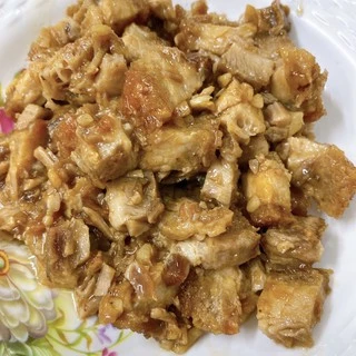 (ส่ง 18/08/69) (แบบไม่มีน้ำจิ้ม) หมูกรอบ อบ ไม่มีไขมันทำรานส์ เนื้อนุ่ม หนังกรอบ by หมูกรอบ SNOOK