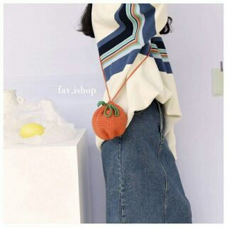 พร้อมส่ง!!!!!!
Orange mini bag  กระเป๋าไหมพรมถักรูปผลส้มสุดน่ารัก