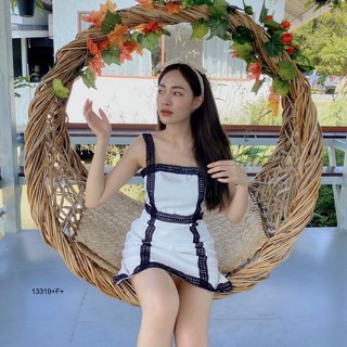 ❤️ TW13319 เดรสสั้นสายเดี่ยวแต่งลูกไม้สีดำ ตัวเดรสผ้าซาร่า มีซิปหลัง งานสวย น่ารัก