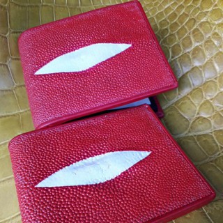 Stingray wallet  red color  mermaid กระเป๋าสตางค์หนังปลากระเบนแท้รับชำระเงินปลายทาง