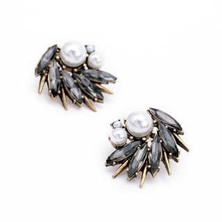 Pearl and grey crystal wing Earing