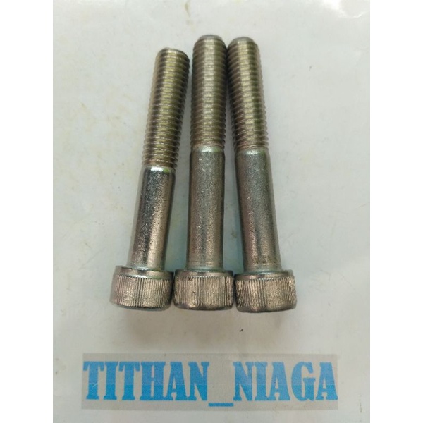 M5x75 เกลียว 0.8 SS304 L สกรูสแตนเลส M5 x 75 มม. หรือ 7.5 ซม.