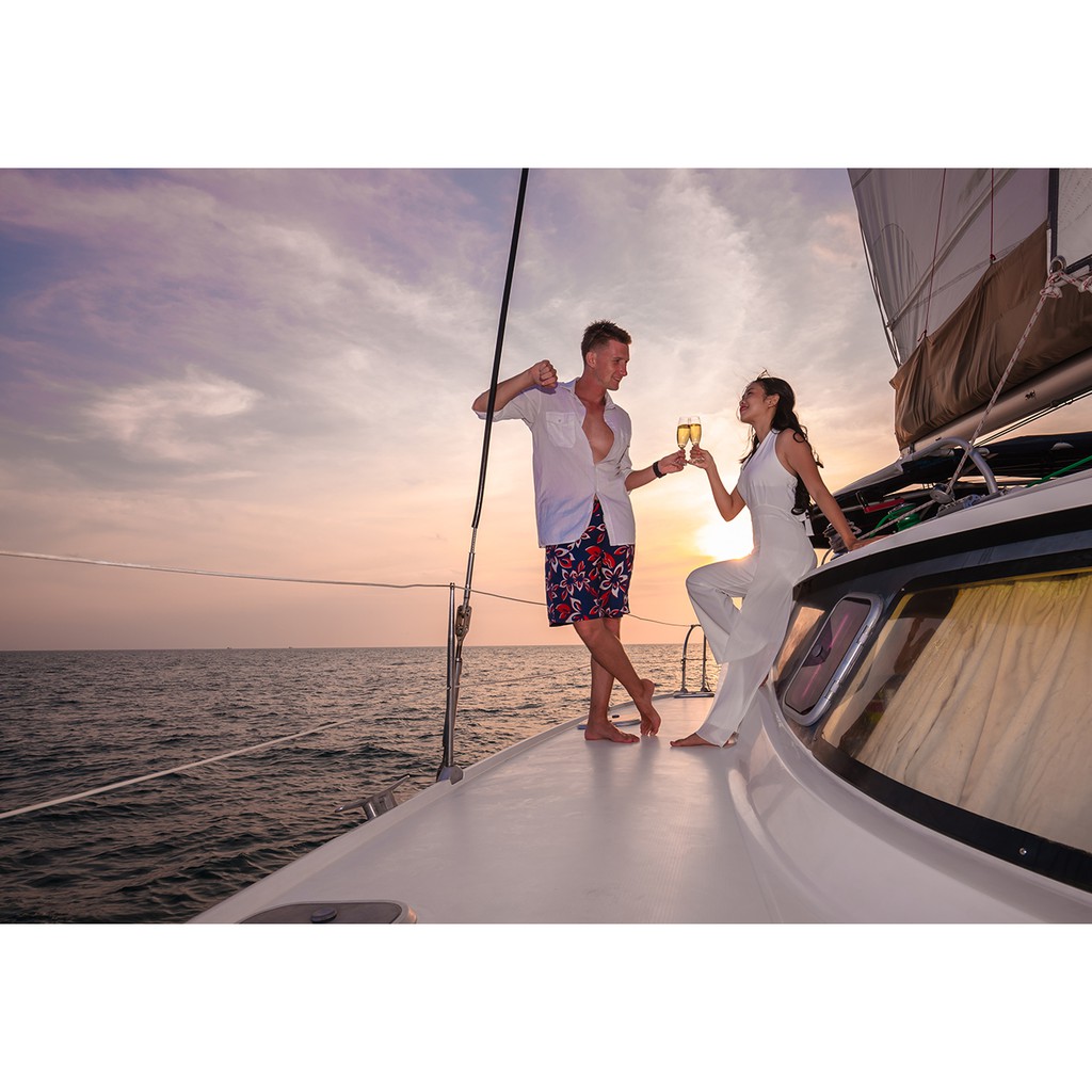 [E-Voucher] ภูเก็ต 1 วัน : ล่องเรือยอท์ช -ดำน้ำตื้นเกาะเฮ-เกาะราชาใหญ่