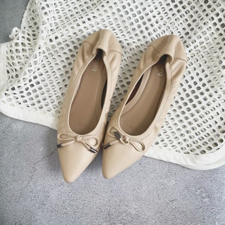 รองเท้าหนังแกะ ICONIQ รุ่น Lily Comfy Flat with Bow in Beige