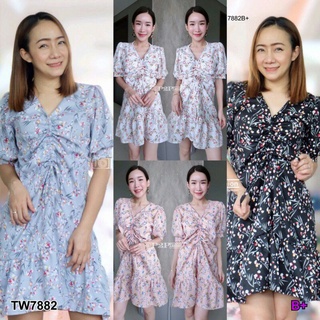 Dress เดรสสั้นคอวีแต่งจีบหน้าอก