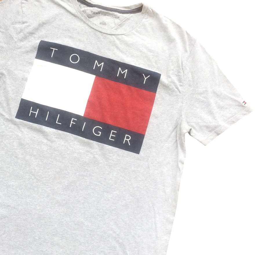 tommy hilfiger big logo t shirt
