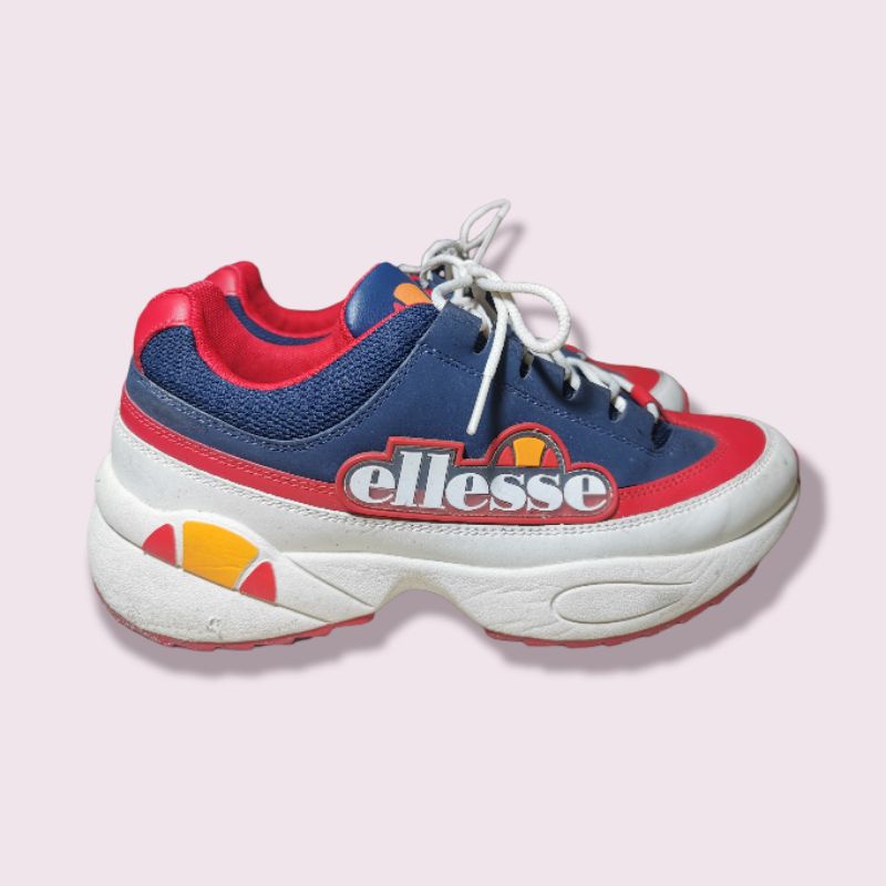 รองเท้าผ้าใบ​Ellesse​ ใหม่มาก