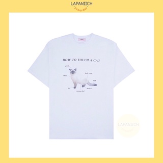 itzavibe Cat Guide T-Shirt_WH