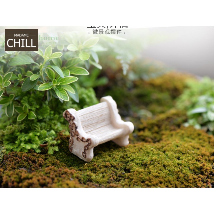 [MC842] ตุ๊กตุ่นจิ๋ว ม้านั่งสีขาว (1 ตัว ราคา 15 บาท)