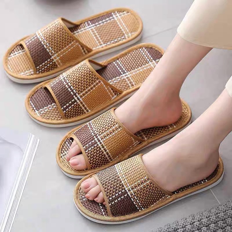 （XZ-07）สวม รองเท้าแตะใส่ในบ้าน พื้นPVCหนานุ่ม กันลื่น ใส่สบายเท้า ใส่ได้ทั้งผู้ชายและหญิง