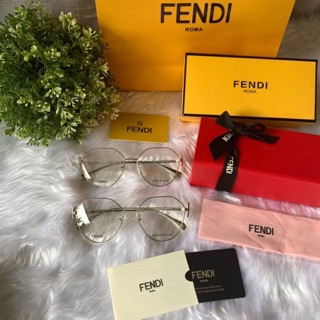กรอบ Fendi F ใหม่ล่าสุด รุ่นปีกนางฟ้า (นางฟ้า)