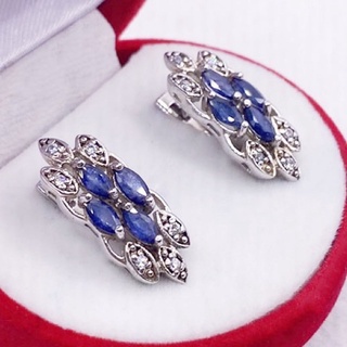 U6444 ต่างหูพลอยไพลินแท้ ( Blue sapphire ) แบบอิงลิชล็อค ตัวเรือนเงินแท้ 925 ชุบทองคำขาว