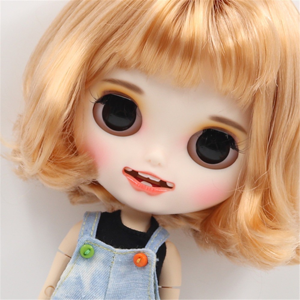 ตุ๊กตาบลายธ์blythe doll ตุ๊กตาบลายธ์ 1/6 bjd doll 30cm new matte face