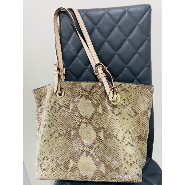 กระเป๋าสะพาย MK จาก USA ของแท้สภาพ 90%🇺🇸