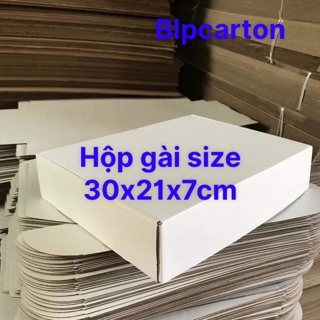 COMBO 5 กล่องสําหรับผ้าและอุปกรณ์เสริมขนาด 30X21X7CM