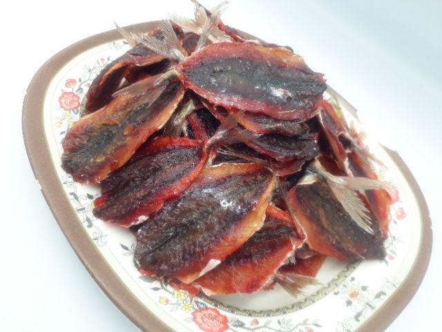 ปลาทูผ่าแดงเกรดAAA น้ำหนัก400กรัม(ไม่ใส่กันบูดควรเก็บในตู้เย็น)