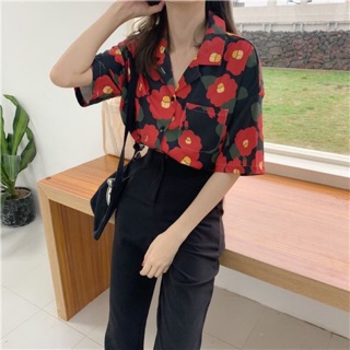เสื้อผ้ามือสองราคาถูก ‼️ สไตล์วินเทจ ชิค ชิค 💐🌸☘️