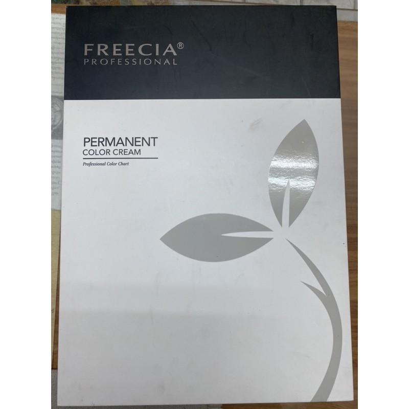 แผงสีฟรีเซีย  Freecia Professional  เป็นปอยเส้นผม ตัวอย่างสีผม