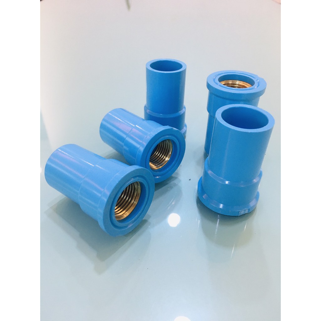 ต่อตรงเกลียวในทองเหลือง 1/2" (4 หุน)  PVC