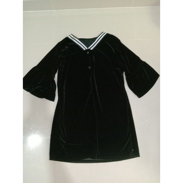 เดรสกำมะหยี่สีดำ lxl 2xlใส่ได้ผ้าทิ้งตัวใส่สวยใหม่แต่งคอแต่งแขนดูหรู