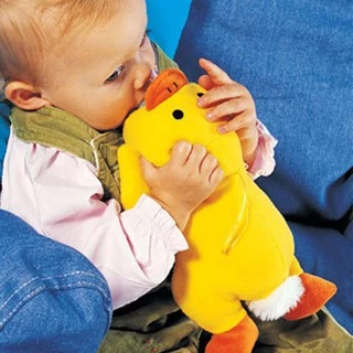 ตุ๊กตาสวมขวดนม Baby Bottle Hugger ตุ๊กตาใส่ขวดนม กันร้อน ฝึกจับขวดนมได้ง่ายขึ้น เสริมพัฒนาการเด็ก