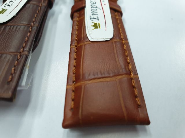 𝗚𝗤 𝘄𝗮𝘁𝗰𝗵 สายนาฬิกา สายหนังแท้ลายจระเข้ แบรนด์ Emperor wristwatch strap genuine leather