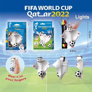 【พร้อมกล่องไฟ】FIFA World Cup Qatar 2022 Mascot Qatar พวงกุญแจ จี้ตุ๊กตาฟุตบอล เรืองแสง กระเป๋าสะพาย กระเป๋าเป้สะพายหลัง ของที่ระลึก พวงกุญแจ ของที่ระลึก Qatar