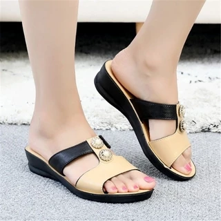 High-heeled sandals 023 รองเท้าแตะของผู้หญิงรองเท้าส้นสูงสไตล์แฟชั่นฤดูร้อนเพชรคริสตัลลื่นเวดจ์รองเท้าส้นสูงสต