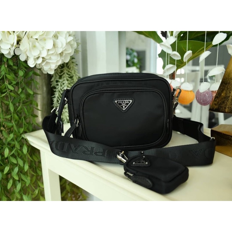 กระเป๋าถือ PRADA cROSSBODY