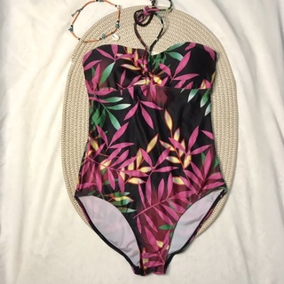 ชุดว่ายน้ำ swimsuit ลายใบไม้ 🌷