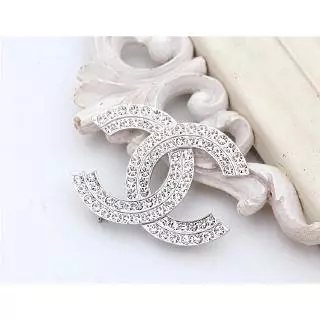 เข็มกลัดติดเสื้อ ราคาถูกปลีกส่ง New Double Drain Diamond Small Fragrant Cc Accessories High-