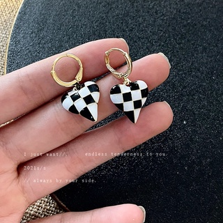 Checkerboard love ear buckle temperament girl retro black and white lattice earrings female Korean style simple and vers