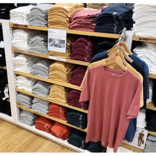 เสื้อยืด UNIQLO คอกลมแขนสั้นผ้าซูพิมาคอตตอน ผ้าคอตตอนที่นุ่มที่สุดในปฐพี (Unisex) ของใหม่จาก Shop มีหลากหลายสีสัน