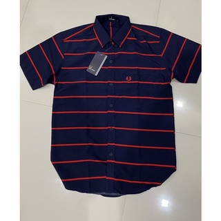 fredperryลายขวางผู้ชายกรมขวางแดงมีกระเป๋าอกผ้าไหมอิตาลี่แต่ไม่ใช่ไหมนะงงไหมค่ะ