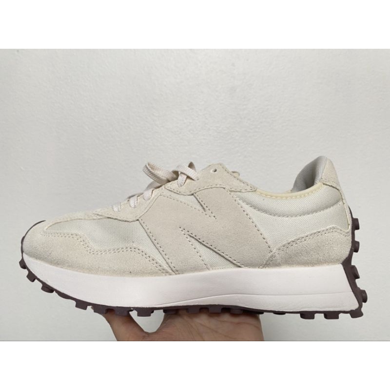 New Balance 327(9us) 26cm 💯📍
