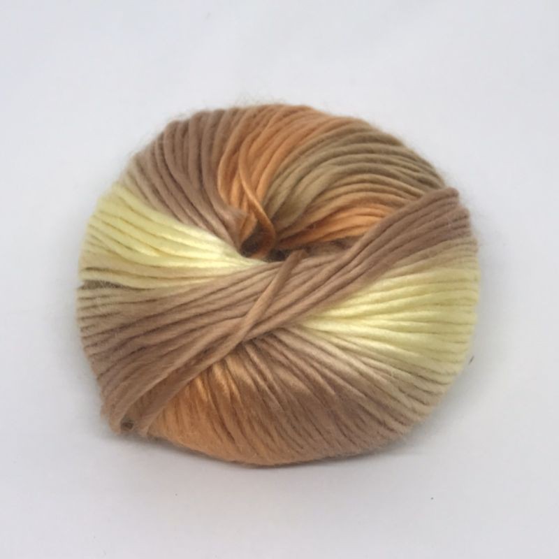 ไหมพรมสี​เหลือบ​ของอุ่นไอรักนิตติ้ง