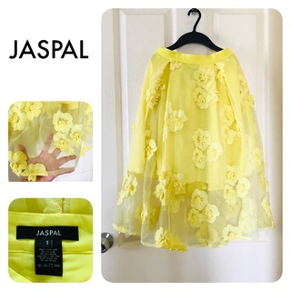 กระโปรงฟรุ้งฟริ้งลายดอก3D สีเหลือง Jaspal size s