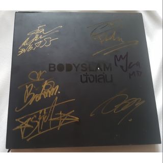 ลายเซ็นต์ บน Box setคอนเสริ์ต Bodyslam นั่งเล่น