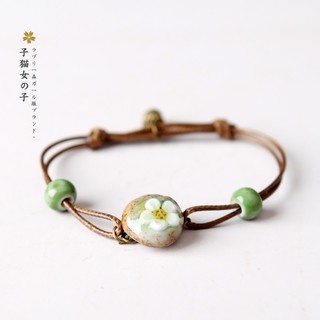 { พร้อมส่ง } สร้อยข้อมือลูกปัด แต่งจี้เซรามิก