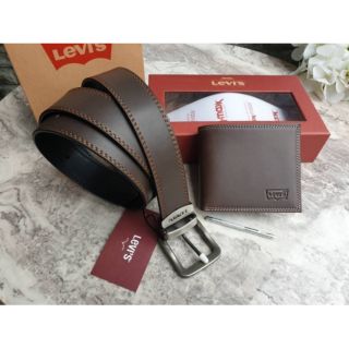 กระเป๋าสีน้ำตาล : Levi’s Belt and Wallet Gift Set