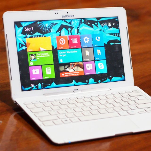 (มือสอง)Samsung Ativ Smart PC 2 in 1 Notebook (ส่งฟรี)